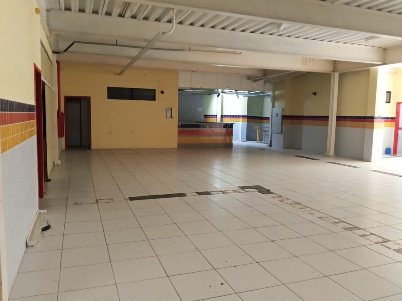 Prédio Inteiro - Foto 1