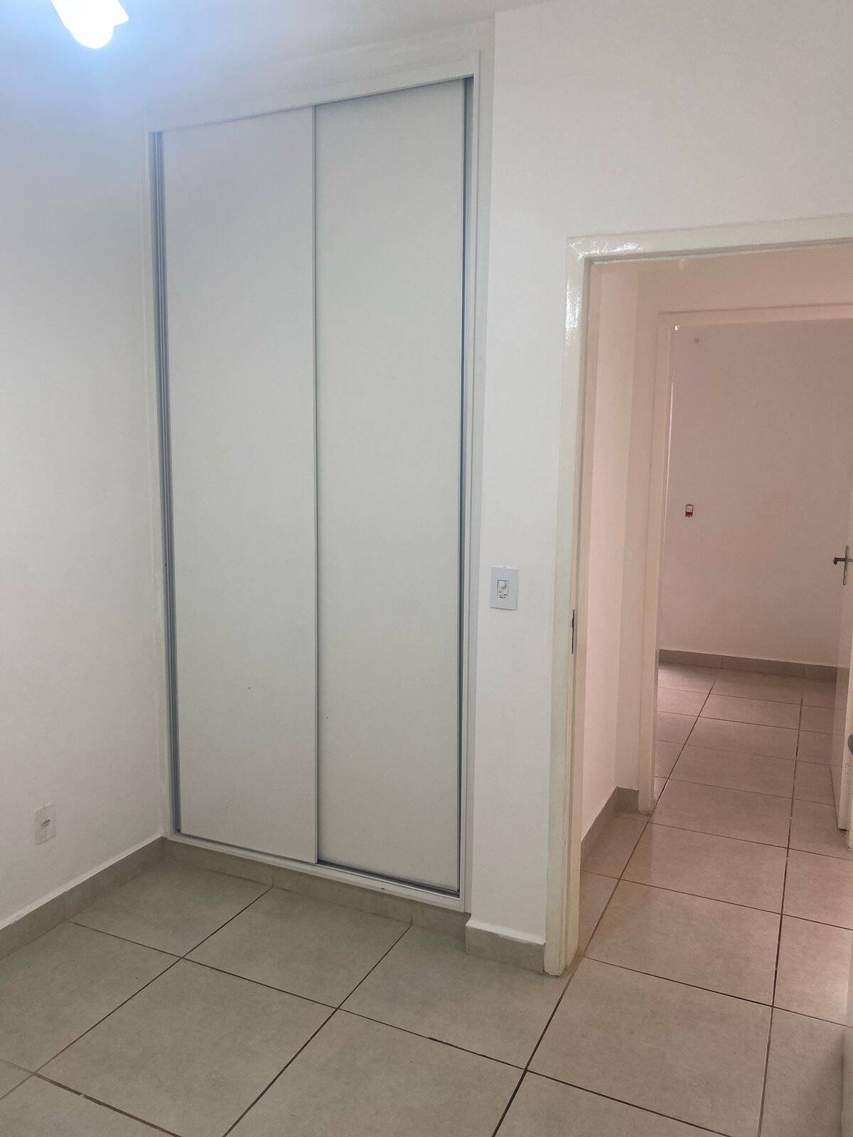 Casa de Condomínio para alugar com 3 quartos, 120m² - Foto 4