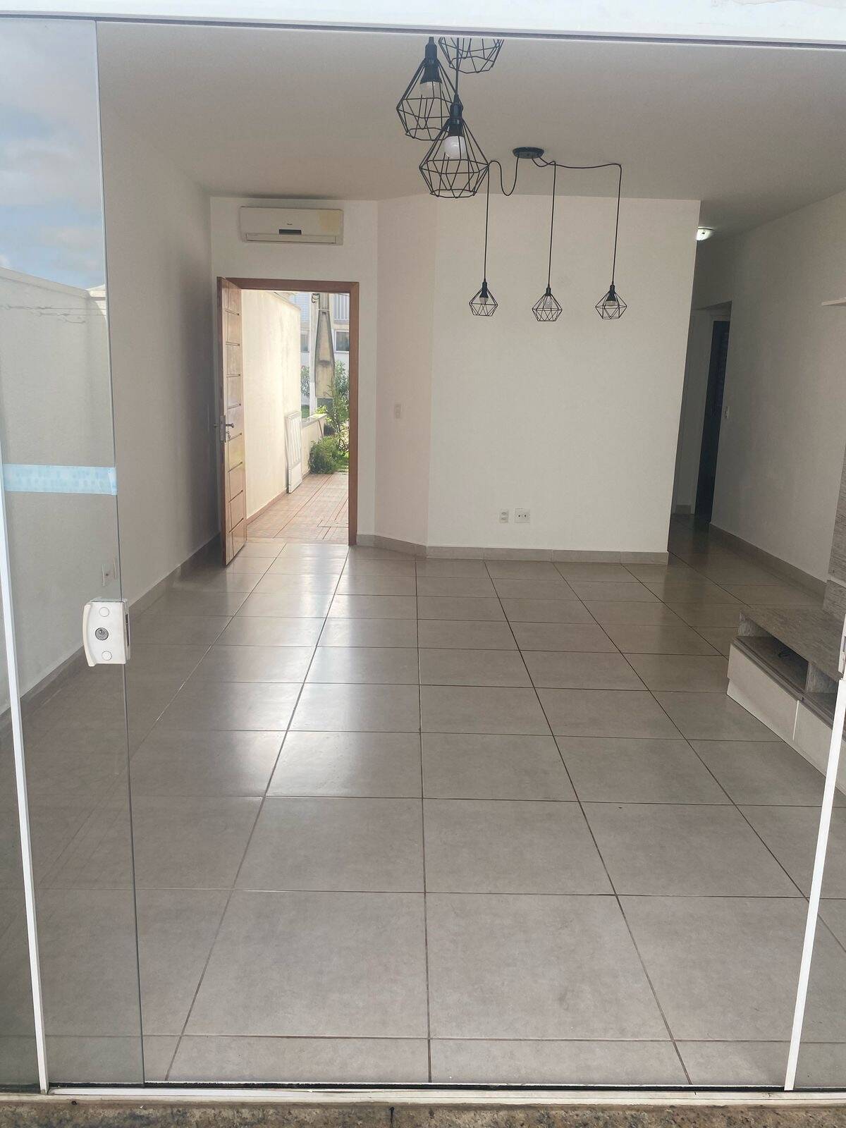 Casa de Condomínio para alugar com 3 quartos, 120m² - Foto 8