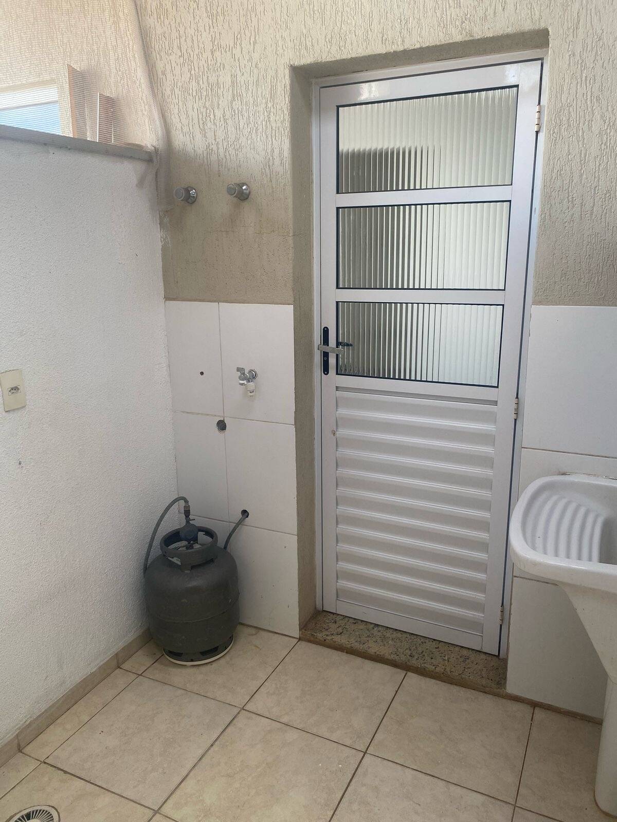 Casa de Condomínio para alugar com 3 quartos, 120m² - Foto 13
